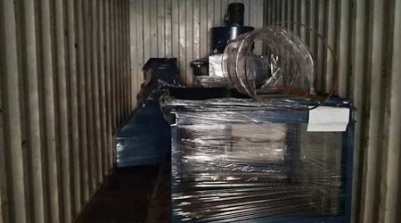 埃及客戶定制用于橋梁建設(shè)的Q69鋼板拋丸機(jī)發(fā)貨